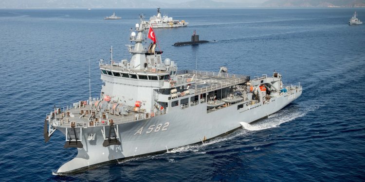 (A-582) TCG ALEMDAR Denizaltı Kurtarma Ana Gemisi (MOSHIP)
