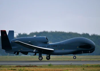 RQ-4 Global Hawk ve MQ-4C Triton İnsansız Hava Araçları