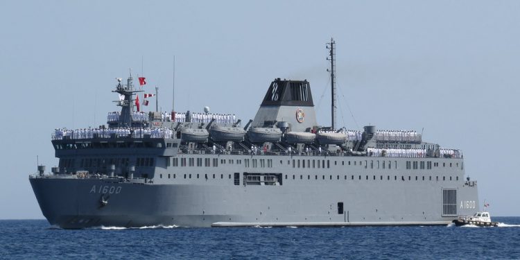 (A-1600) TCG İSKENDERUN Personel Nakliye Gemisi